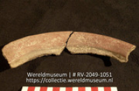 Aardewerk (fragment) (Collectie Wereldmuseum, RV-2049-1051)