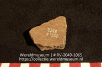 Aardewerk (fragment) (Collectie Wereldmuseum, RV-2049-1065)