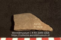 Aardewerk (fragment) (Collectie Wereldmuseum, RV-2049-1068)
