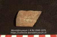 Aardewerk (fragment) (Collectie Wereldmuseum, RV-2049-1075)