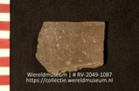 Aardewerk (fragment) (Collectie Wereldmuseum, RV-2049-1087)