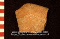 Versierd aardewerk (fragment) (Collectie Wereldmuseum, RV-2049-1094)
