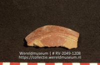 Versierd aardewerk (fragment) (Collectie Wereldmuseum, RV-2049-1208)
