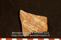 Versierd aardewerk (fragment) (Collectie Wereldmuseum, RV-2049-1211)