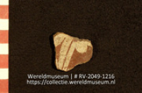Versierd aardewerk (fragment) (Collectie Wereldmuseum, RV-2049-1216)
