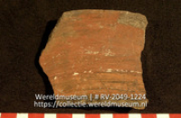 Aardewerk (fragment) (Collectie Wereldmuseum, RV-2049-1224)