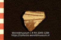 Versierd aardewerk (fragment) (Collectie Wereldmuseum, RV-2049-1284)