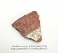 Aardewerk (fragment) (Collectie Wereldmuseum, RV-2049-1286)