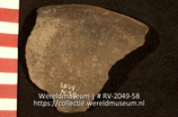 Aardewerk (fragment) (Collectie Wereldmuseum, RV-2049-58)