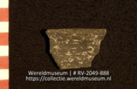 Aardewerk (fragment) (Collectie Wereldmuseum, RV-2049-888)