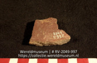 Aardewerk (fragment) (Collectie Wereldmuseum, RV-2049-997)