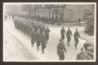 ECURY-098: Verzameling van foto's van de militaire stoet/eerbetoon te Amersfoort - 1947