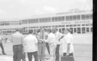 Sr. Betico Croes a bai Miami pa un Operacion, 3 september 1985, Image # 6, BUVO