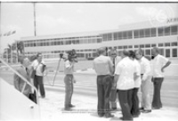 Sr. Betico Croes a bai Miami pa un Operacion, 3 september 1985, Image # 8, BUVO