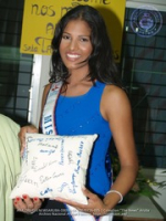 Newly crowned Miss Aruba brightens the day of the residents of St. Michael's Pavijoen, image # 25, The News Aruba