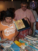 Sunday morning islanders were lined up to line their shelves, image # 17, The News Aruba