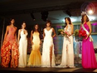 Melissa Lacle is named Miss Universe Aruba 2005, image # 79, The News Aruba