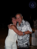 Lester and Peggy Morowitz share their joy with their Aruban friends, image # 10, The News Aruba