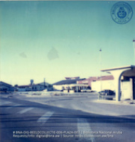 'Polaroid-foto's Plaza-plein' - Beeldcollectie BNA, #006-PLAZA-002 - Playa - Oranjestad