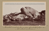 'Rotsblok, zooals die hier en daar afzonderlijk gelegen op het eiland voorkomen' (Koninklijke Verzamelingen, Den Haag, 'Album van de Nederlandse Antillen', FA-0714), Array