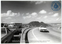 Touristen-weg naar vliegveld : Beeldcollectie Dr. Johan Hartog, St. Martin/Sint Maarten, no. 001-06-031