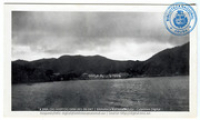 Zicht op Marigot vanuit de zee. : Beeldcollectie Dr. Johan Hartog, St. Martin/Sint Maarten, no. 001-06-047
