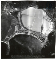 Luchtfoto van de zoutpannen op Sint Maarten : Beeldcollectie Dr. Johan Hartog, St. Martin/Sint Maarten, no. 001-06-065