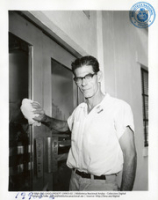 Vicente A. Arendsz, TSD-Laboratory (Human Interest / People at Work, LAGO, ca. 1960), Lago Oil and Transport Co. Ltd.