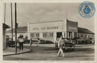 Helfrichstreet, San Nicolaas [Hotel Las Delicias, Barber Shop] (Postcard, ca. 1962)
