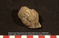 Gelaat (fragment) (Collectie Wereldculturen, RV-1403-257)