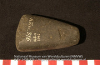 Bijl (fragment) (Collectie Wereldculturen, RV-1403-376)