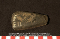 Bijl (fragment) (Collectie Wereldculturen, RV-1403-386)