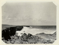 Rotsachtige kust met branding nabij Fontein op het eiland Aruba (Collectie Wereldculturen, RV-A115-2-12), De Goeje, C.H.