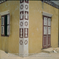 Gevel van een Arubaans huis (Collectie Wereldculturen, TM-20029525), Lawson, Boy (1925-1992)