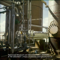 Chemische industrie (Collectie Wereldculturen, TM-20029607), Lawson, Boy (1925-1992)