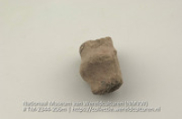 Fragment van een aardewerken urn (Collectie Wereldculturen, TM-2344-206m)