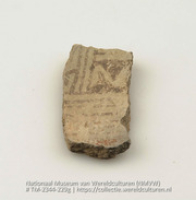 Aardewerken fragment met resten van beschildering (Collectie Wereldculturen, TM-2344-229g)