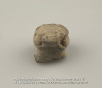 Aardewerken dierenkop afkomstig van een pot (Collectie Wereldculturen, TM-3603-18)