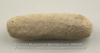 Wrijfsteen van koraal (Collectie Wereldculturen, TM-3603-51)