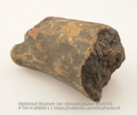 Voorwerp uit het Indiaanse steentijdperk, vermoedelijk een kookpotsteun (Collectie Wereldculturen, TM-H-2889d-1)