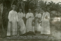 Cocosplantage op Aruba. Frater Theodorus Laureyssen, frater Franciscus de Paula van Dieten, frater Candidus Nouwens
