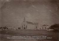 Oranjestad. Kerk en pastorie, links. School, rechts. Playa, Fraters van Tilburg